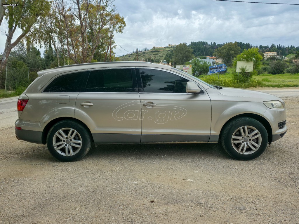 Audi Q7 4