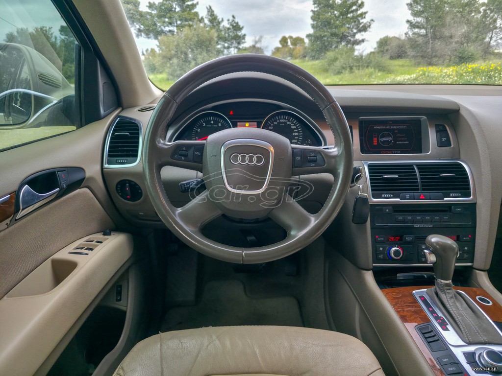 Audi Q7 6
