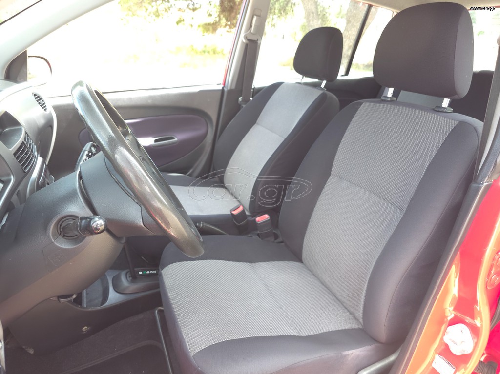 Daihatsu Cuore 8