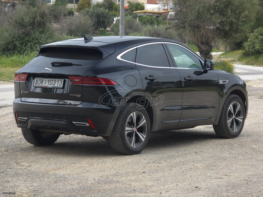Jaguar E Pace 2