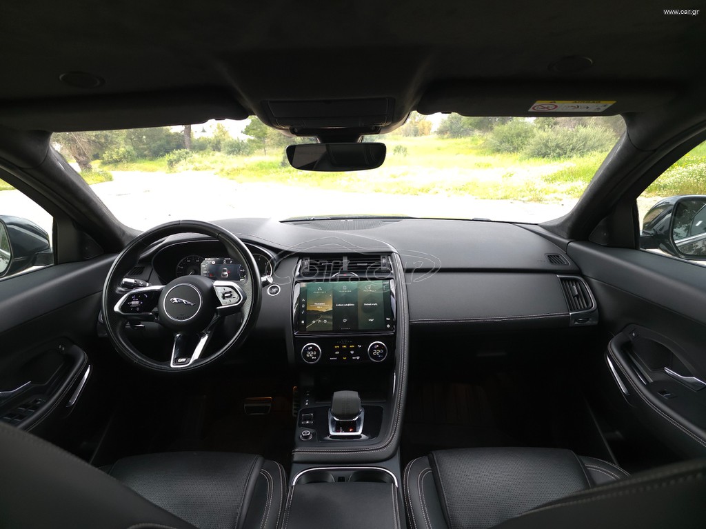 Jaguar E Pace 4