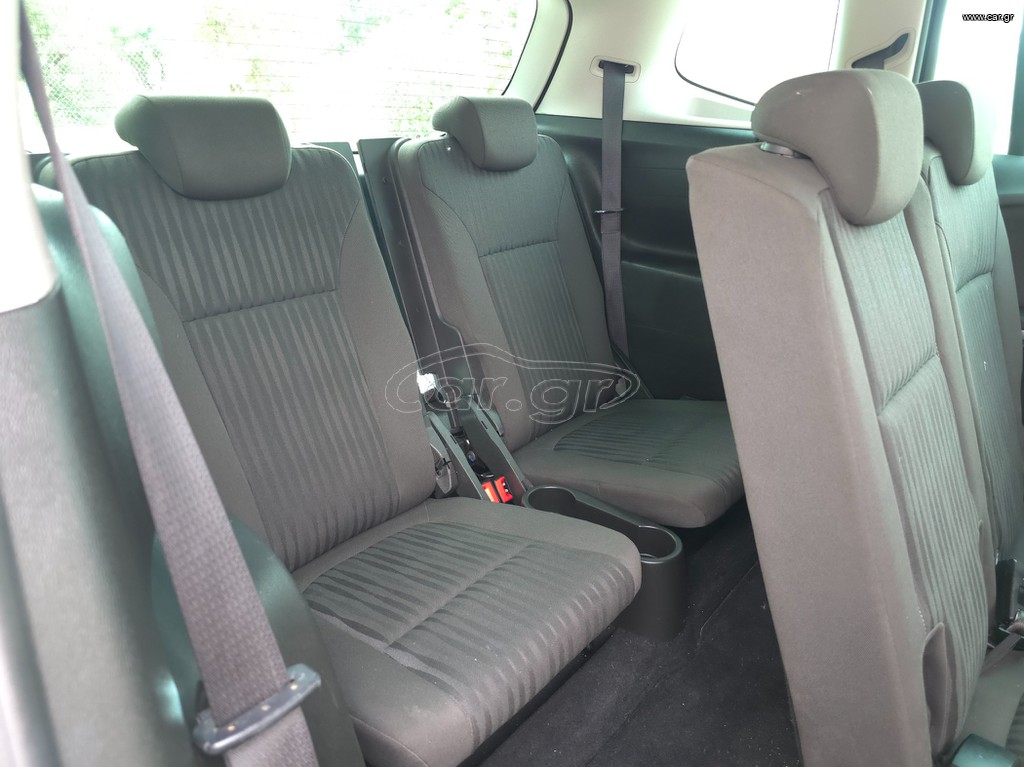 Opel Zafira 7
